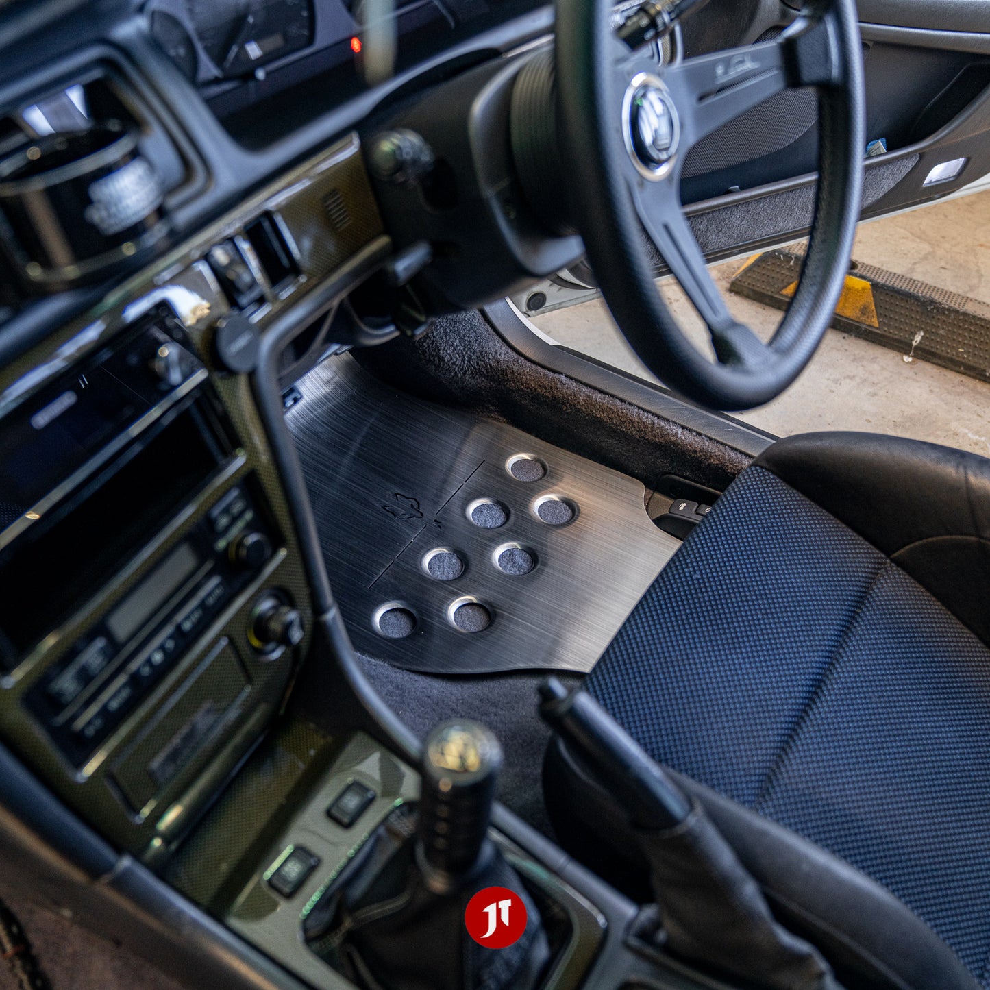 Toyota Chaser JZX100 Floor Plates (RHD)