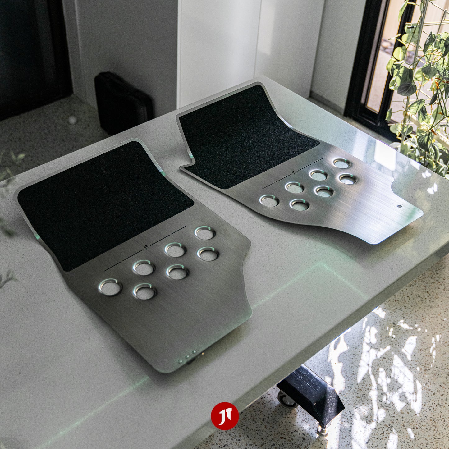 Toyota Chaser JZX100 Floor Plates (RHD)