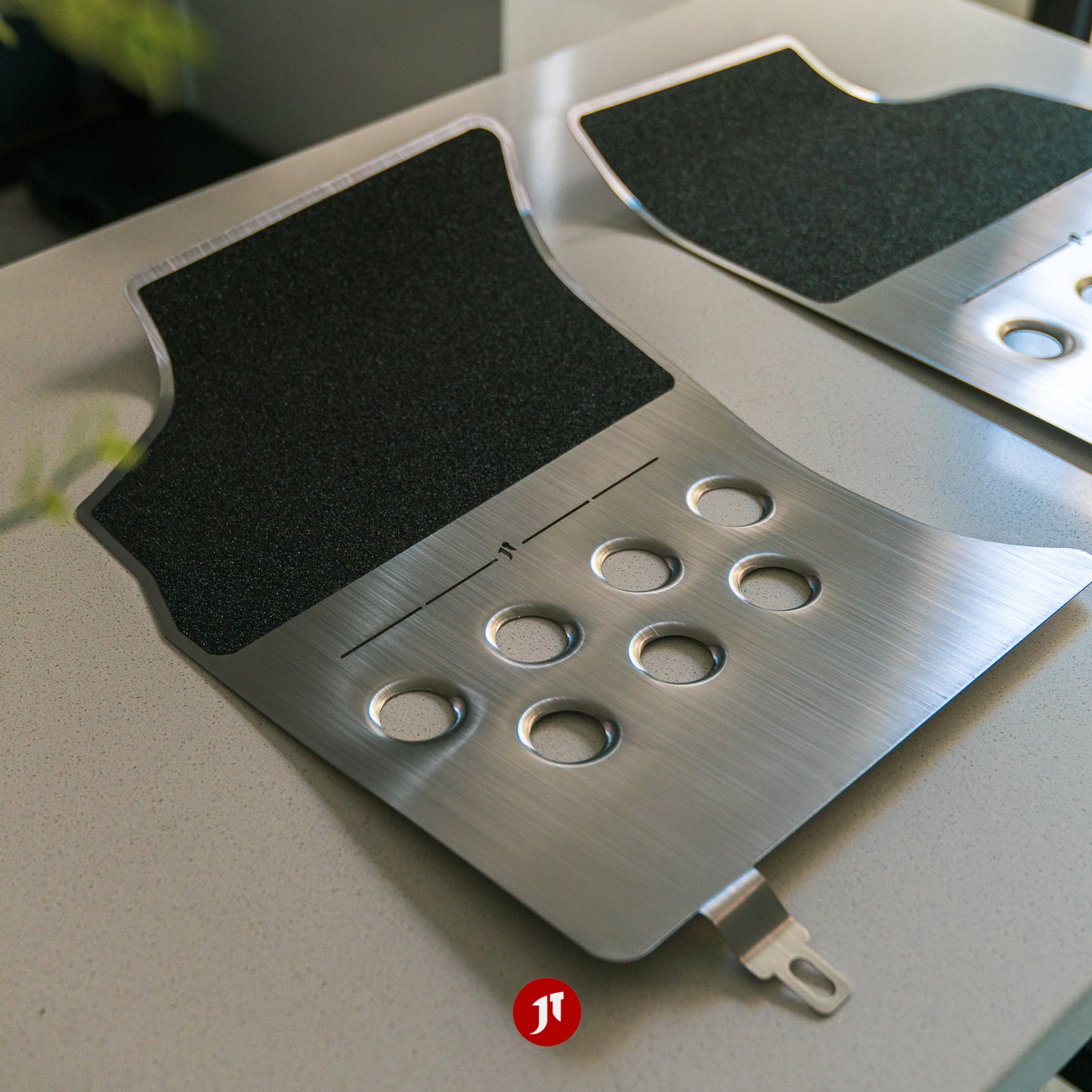 Mitsubishi GTO/3000 GT Floor Plates (RHD