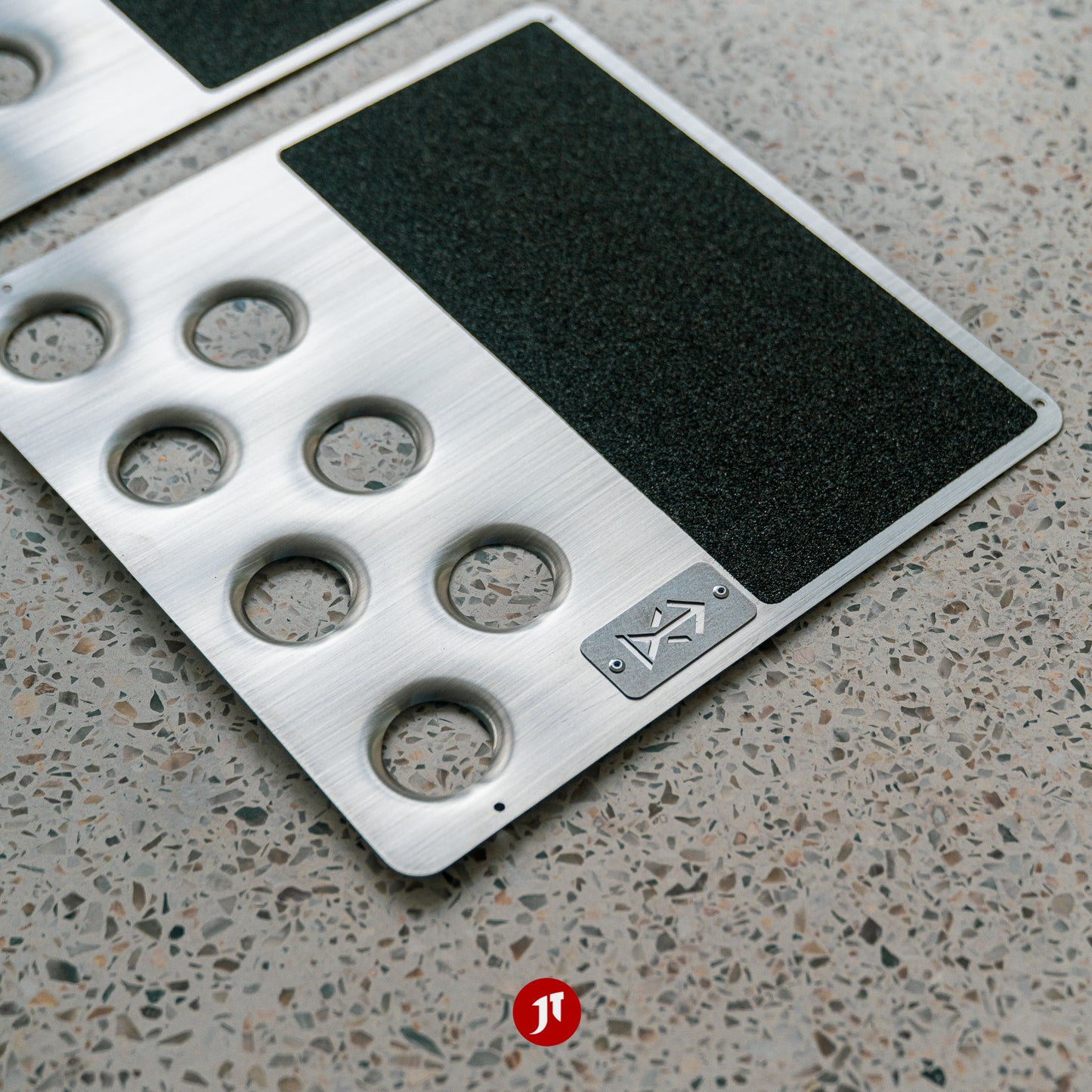 Universal Floor Plate