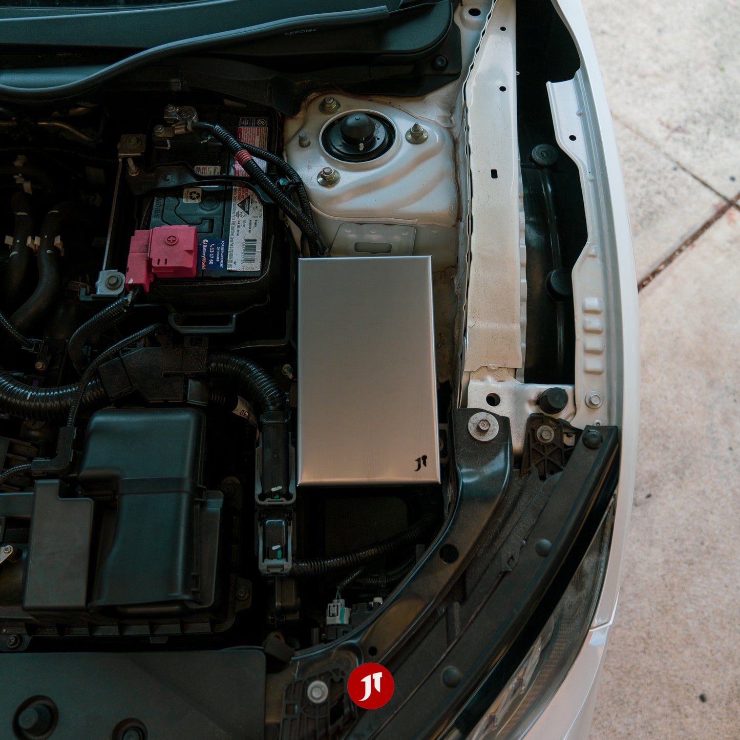 Ford Mustang 6th gen (S550) Fuse Box Cover