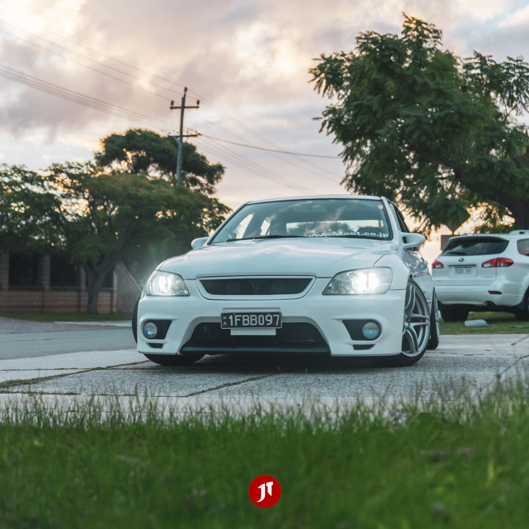 Lexus IS200/300 Floor Plates (RHD)