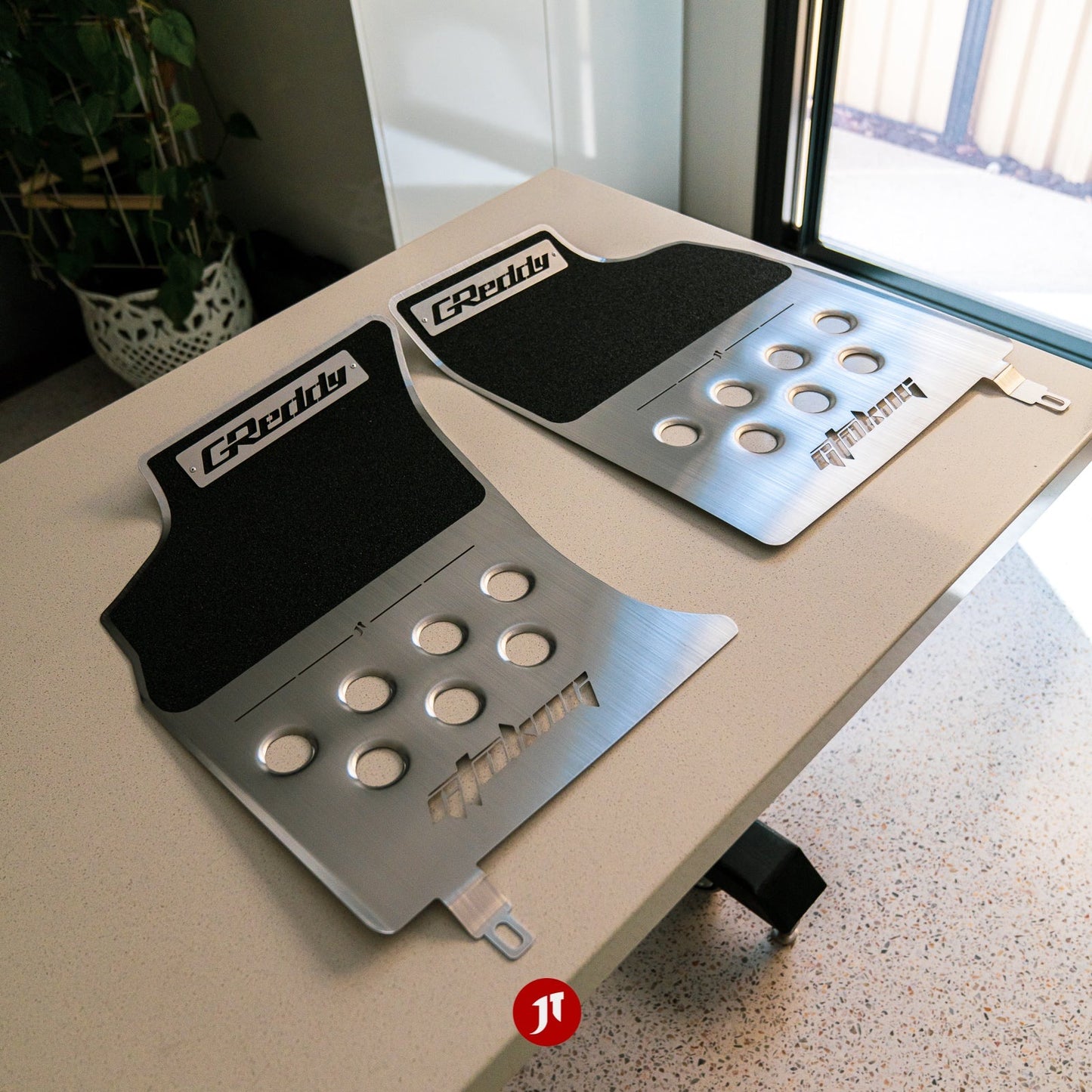 Mitsubishi GTO/3000 GT Floor Plates (RHD