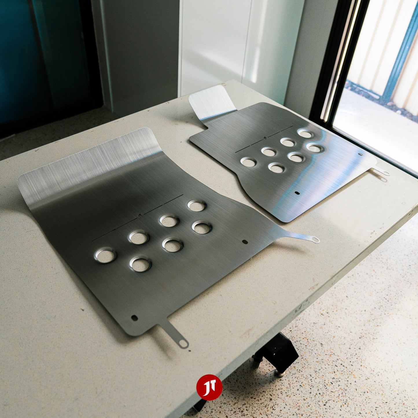 Toyota Aristo 97-04 (Lexus GS Gen 2) Floor Plates - RHD