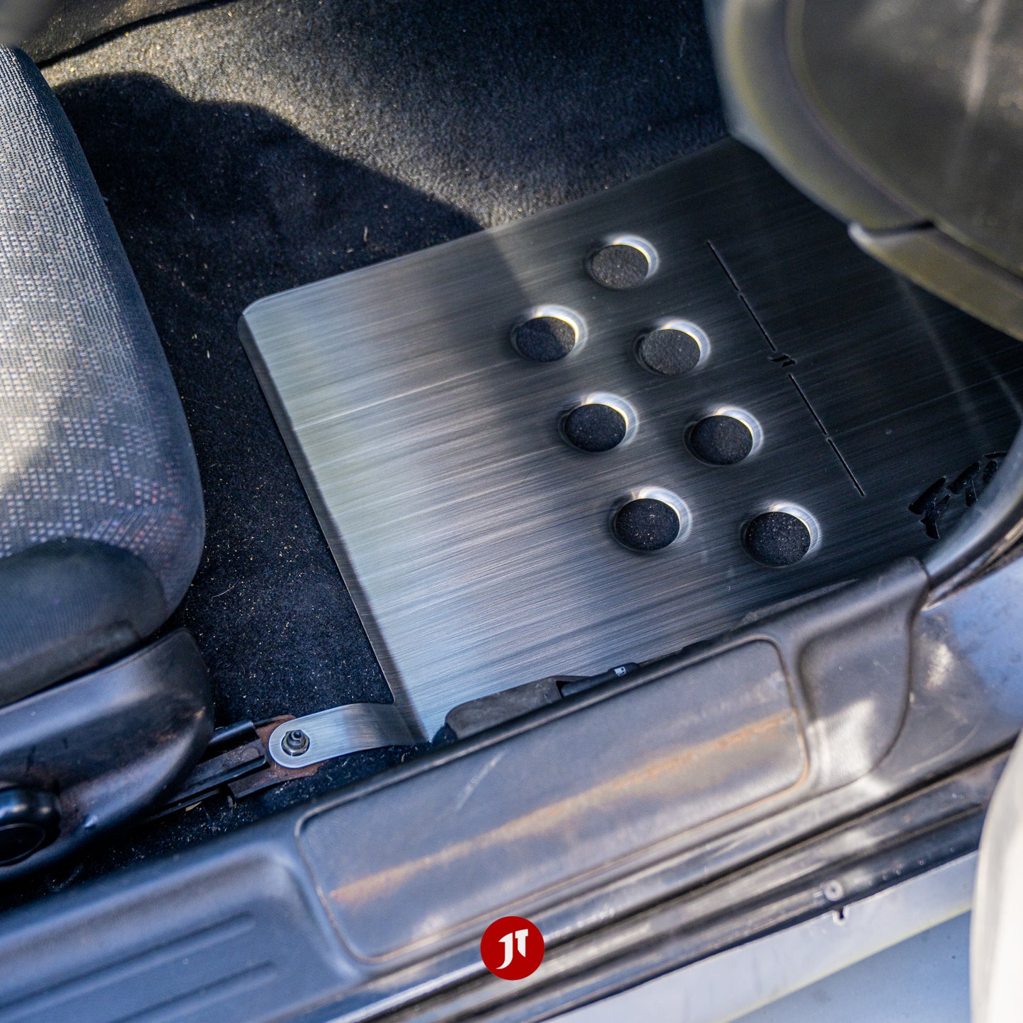 Mitsubishi FTO Floor Plates (RHD)