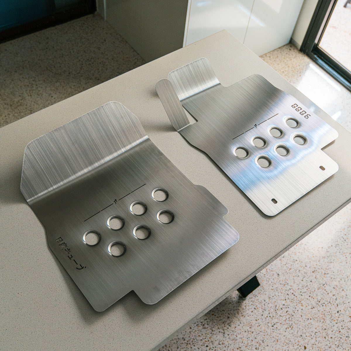 Nissan cube z11 (2002-2008) Floor Plates - RHD