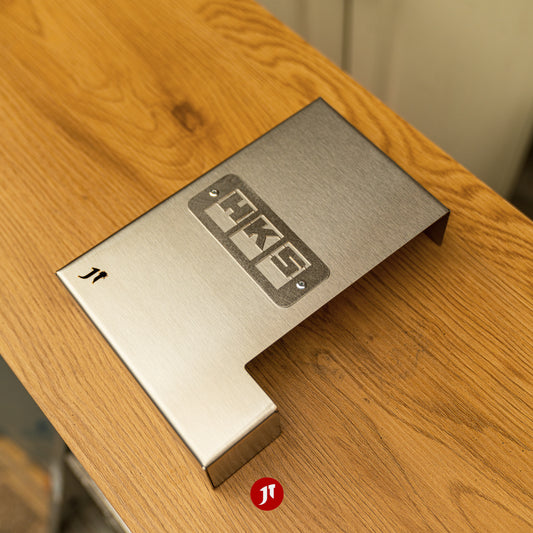 R33 /R34/ STAGEA FUSE BOX COVER Fuse Box Cover - Variation 1