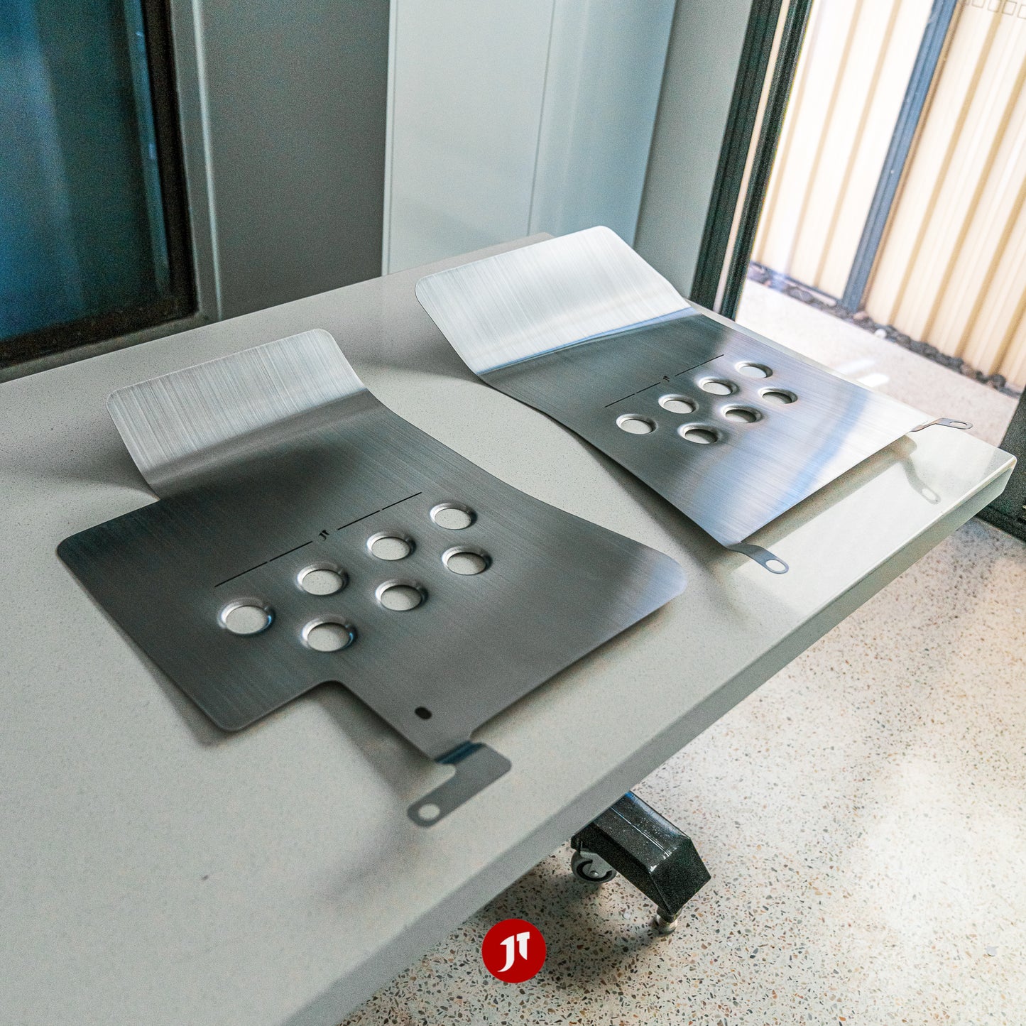 LHD - Lexus IS200/300  (XE10 Gen 1, 1999-2005) Floor Plates