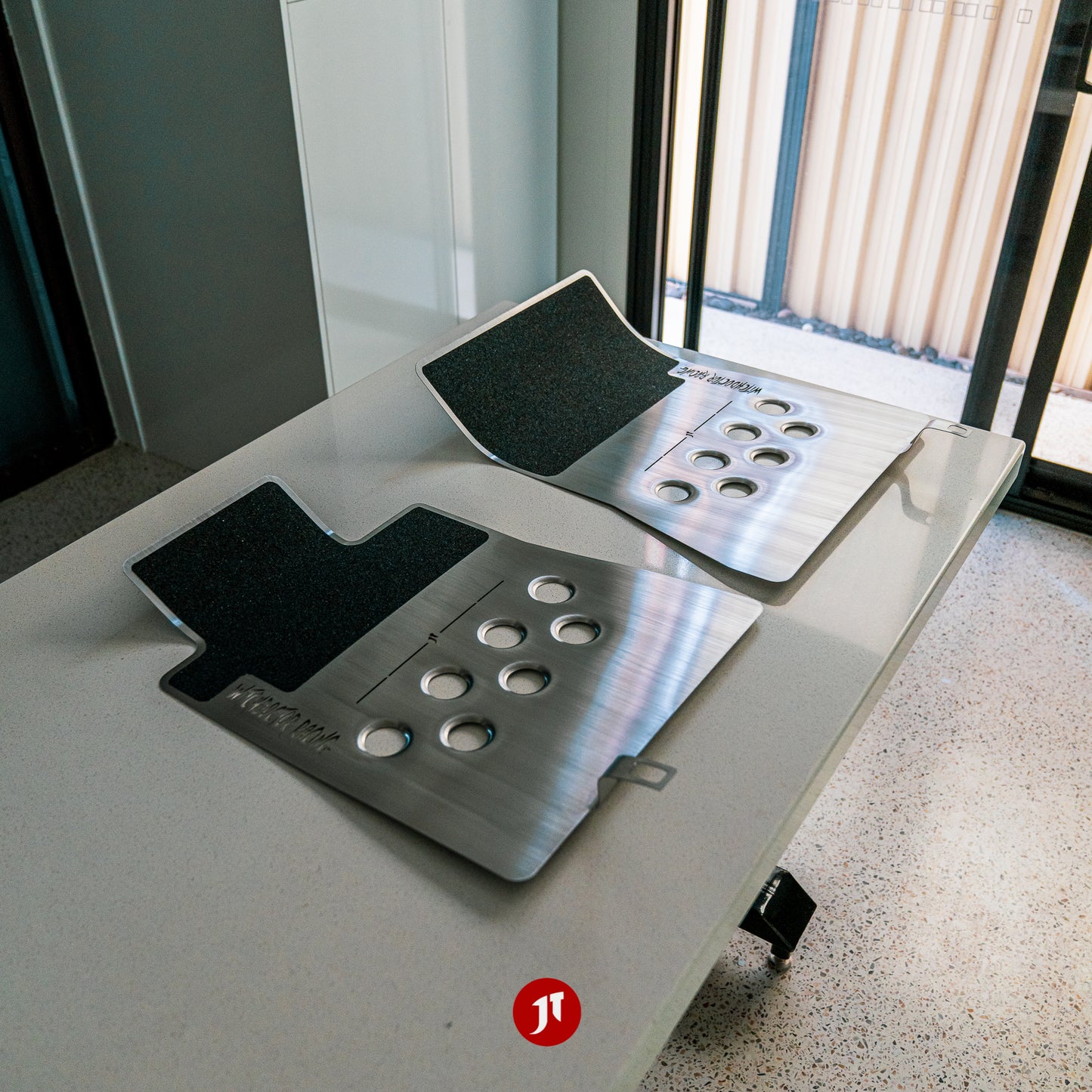 LHD - Ford Mustang 6th gen (S550) Floor Plates