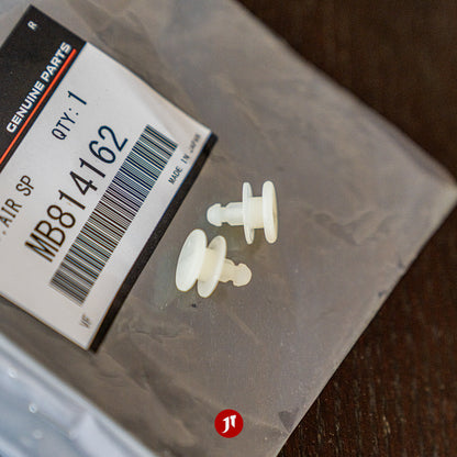 OEM Mitsubishi Lancer Evo 7-9 Front Bumper to fender Clip MB814162 (2 PCS)