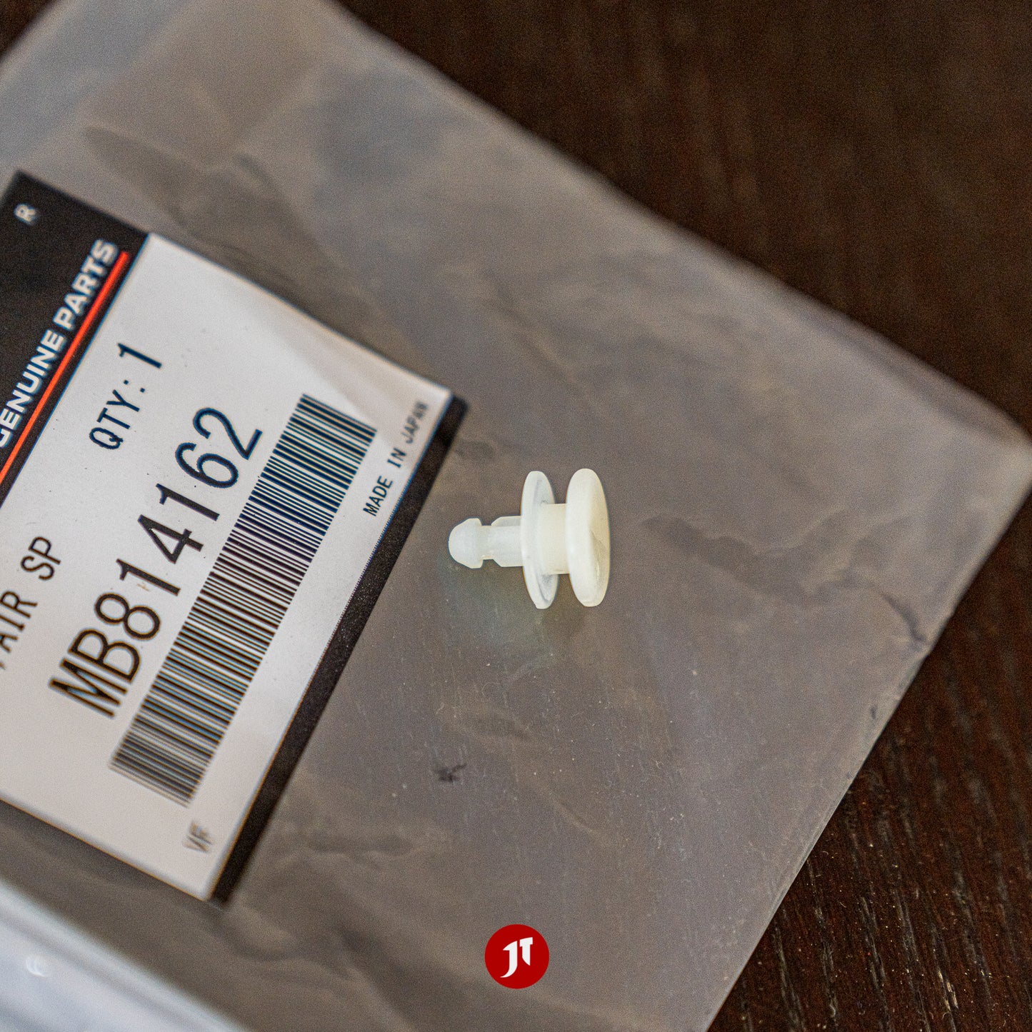 OEM Mitsubishi Lancer Evo 7-9 Front Bumper to fender Clip MB814162 (2 PCS)