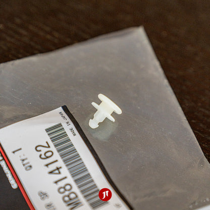 OEM Mitsubishi Lancer Evo 7-9 Front Bumper to fender Clip MB814162 (2 PCS)