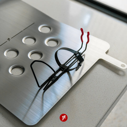 Single Latch Metal Cage for 1kg Fire Extinguisher