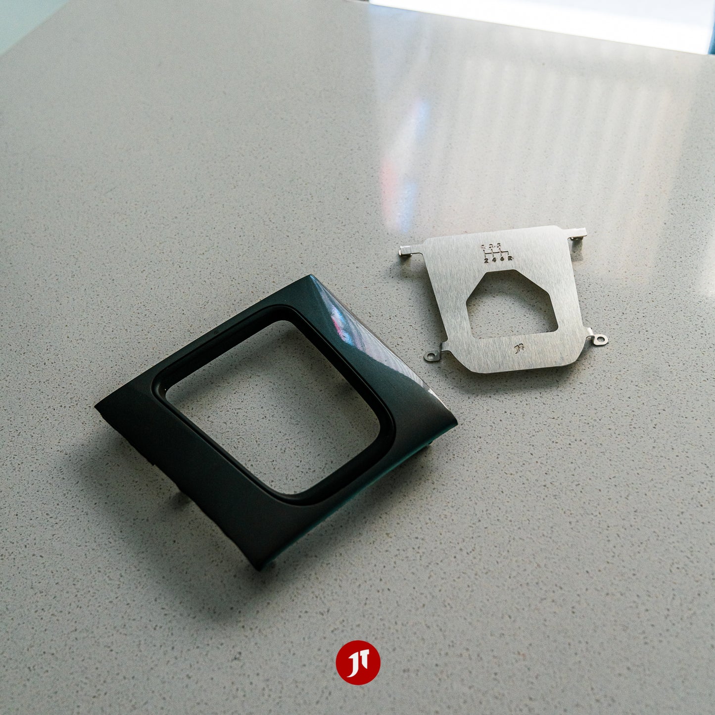 CL7-9 Centre Consol Panel