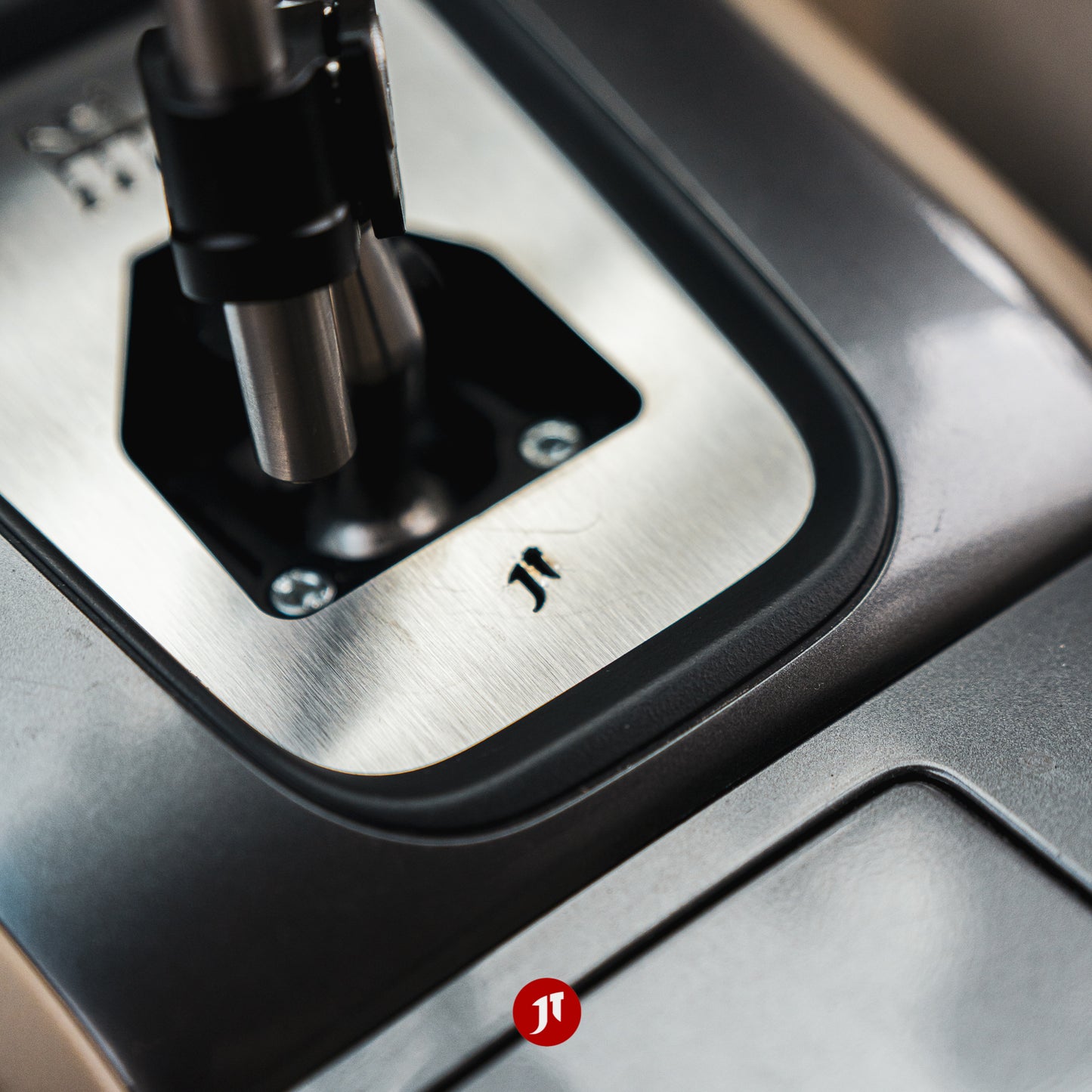 CL7-9 Centre Consol Panel