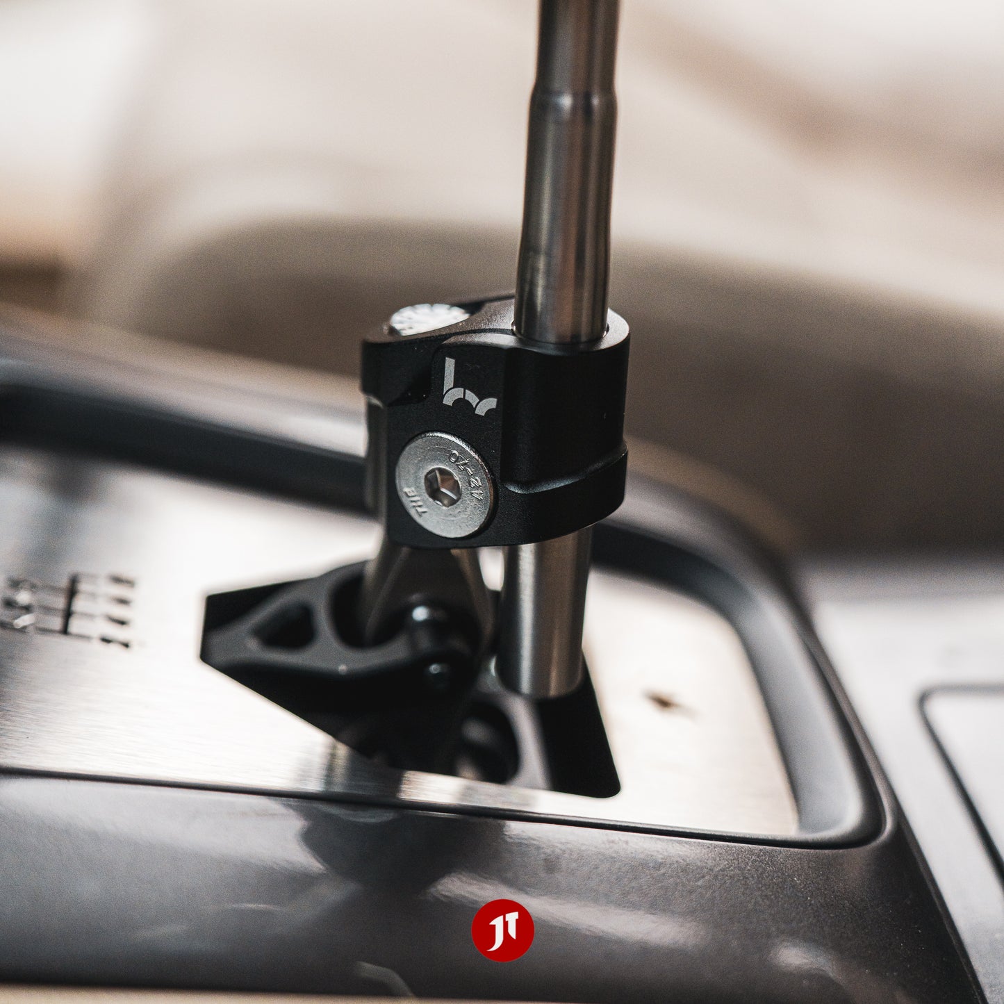 CL7-9 Centre Consol Panel