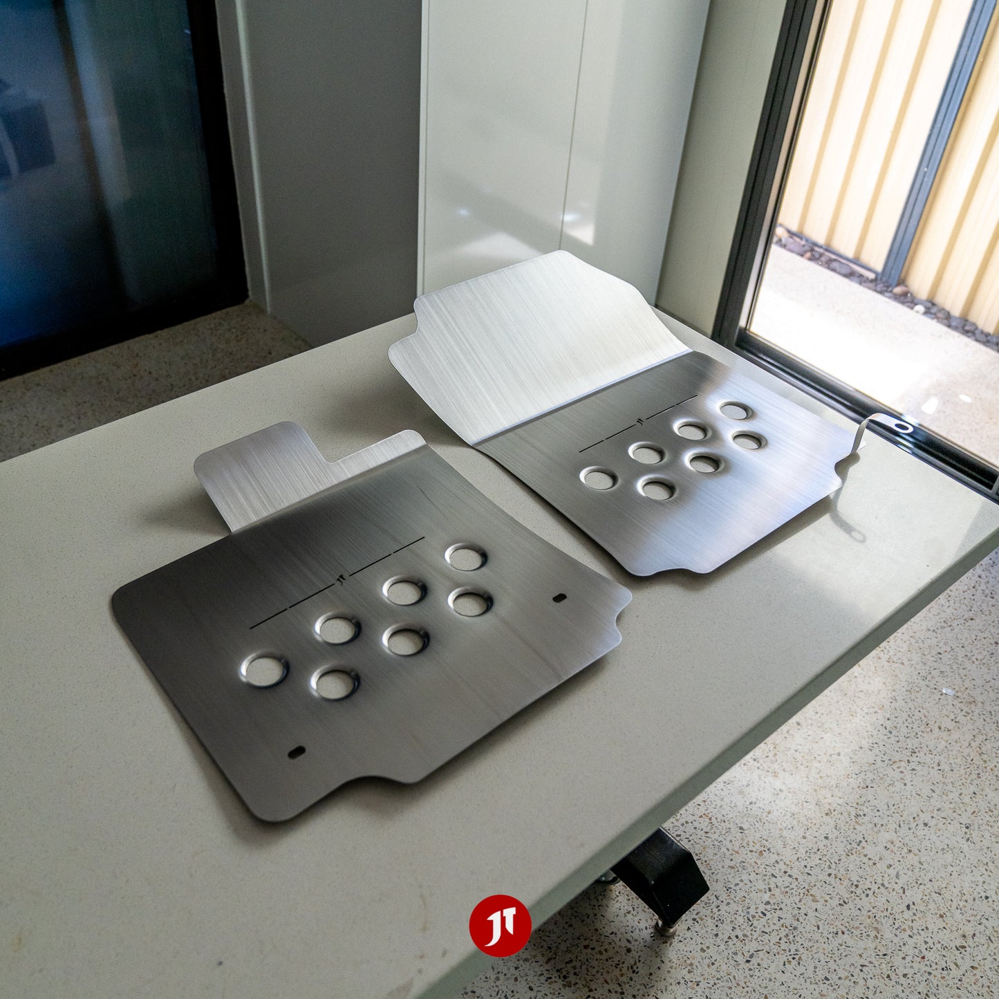 LHD - Toyota Rav 4 (Gen 5, XA50; 2018-2024) Floor Plates