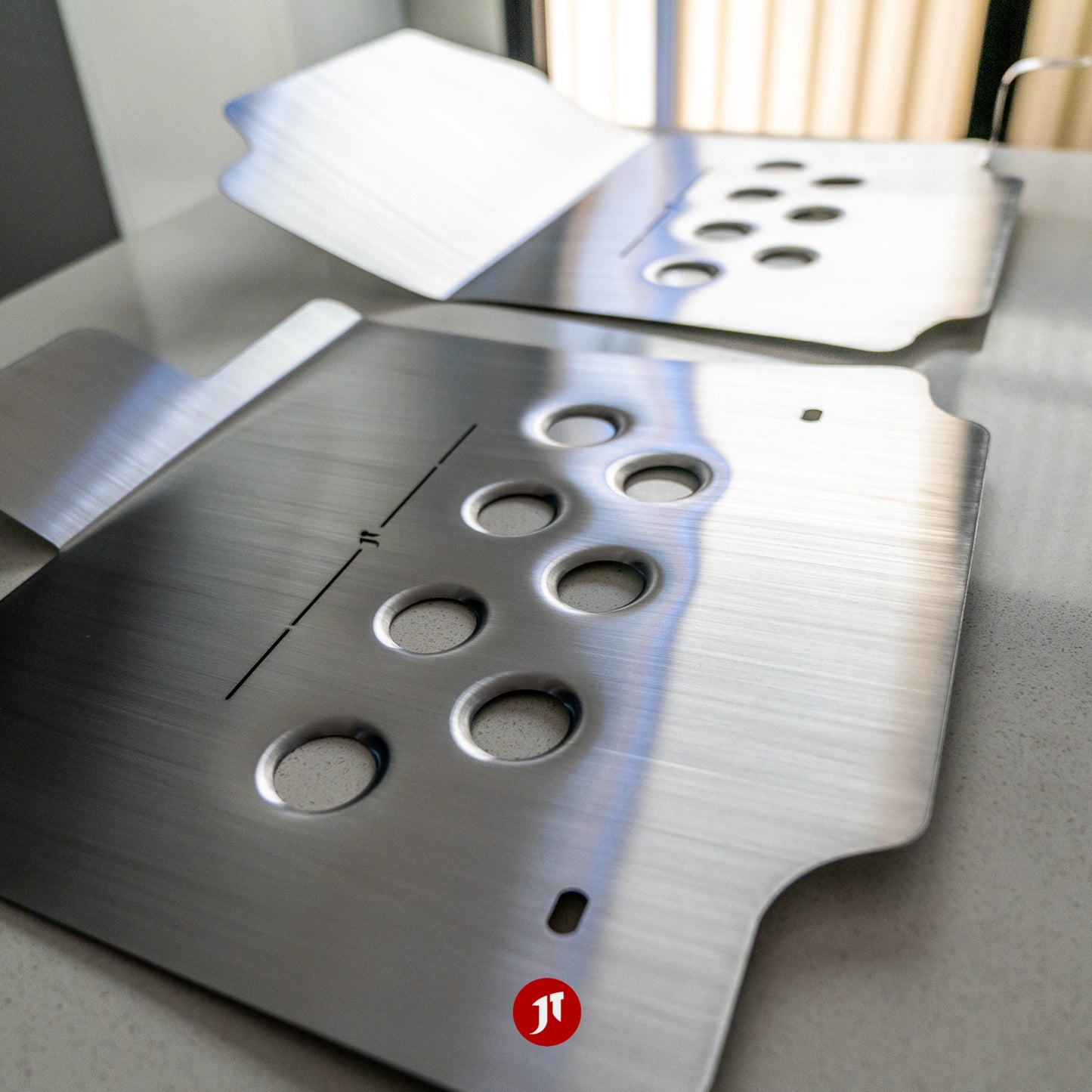 LHD - Toyota Rav 4 (Gen 5, XA50; 2018-2024) Floor Plates