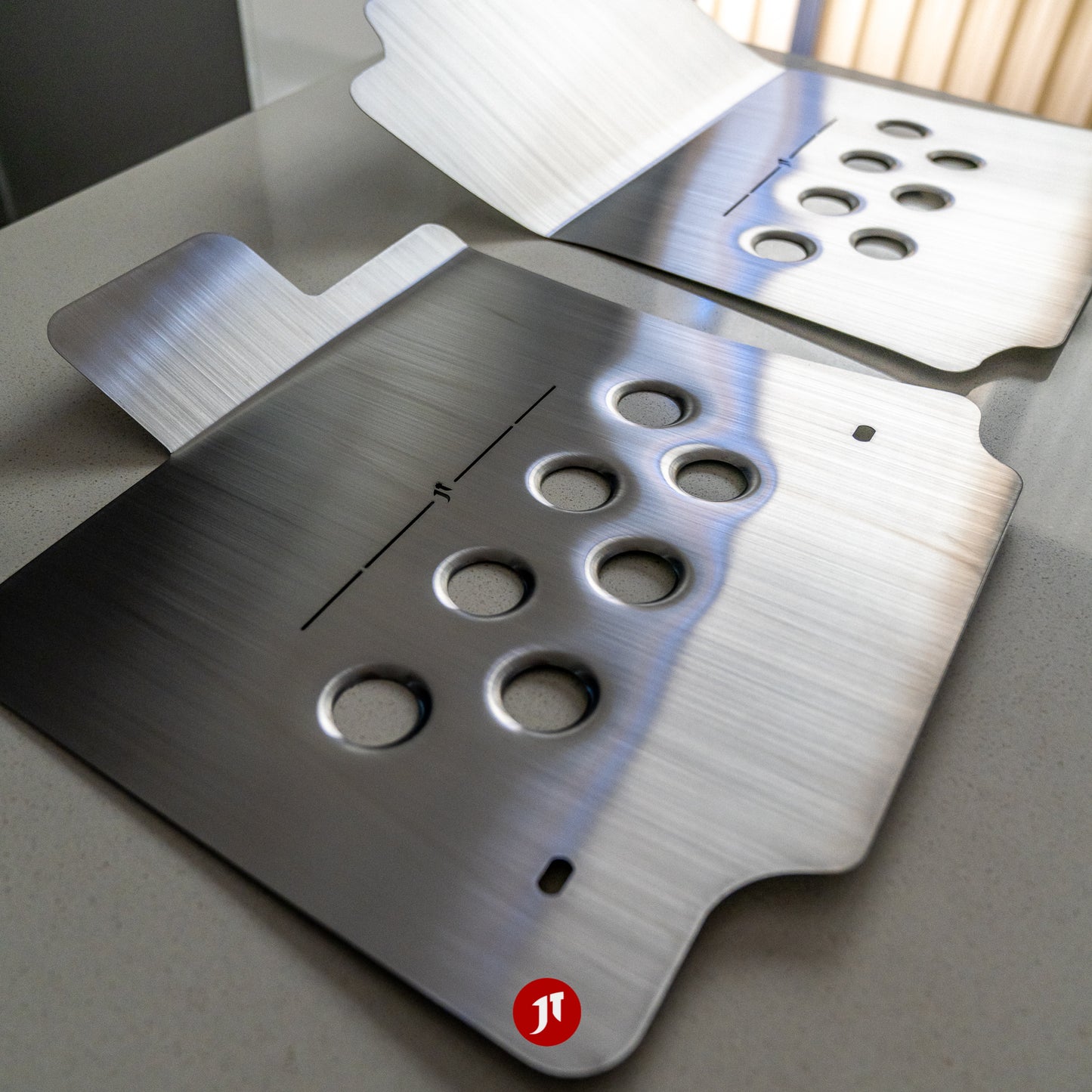 LHD - Toyota Rav 4 (Gen 5, XA50; 2018-2024) Floor Plates